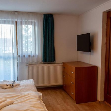 Casa Germana Hotel Lupeni  Buitenkant foto