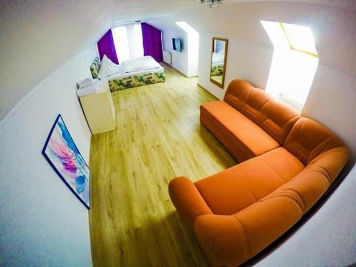 Casa Germana Hotel Lupeni  Buitenkant foto
